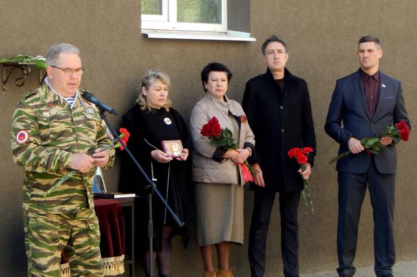 В честь героя СВО-выпускника НИУ «БелГУ» в Белгороде открыли мемориальную доску